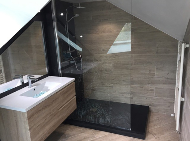 création d'une salle de bains dans des combles - renoveo