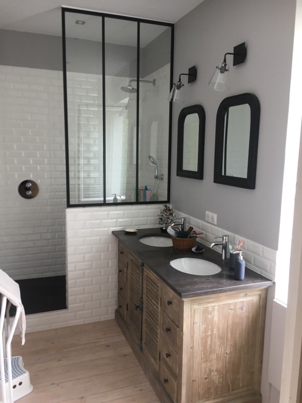 Rénovation d'une salle de bains style rétro chic - Renoveo