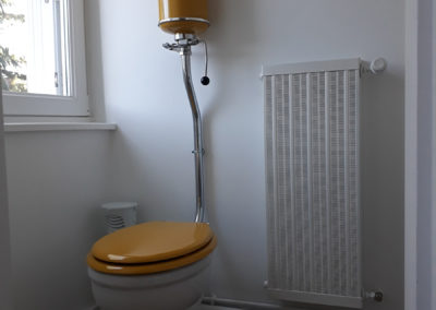 Rénovation d'un wc : pose de carreaux de ciment et d'un système vintage Griffon®